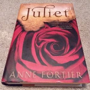🍭Juliet by Anne Fortier (hardcover)